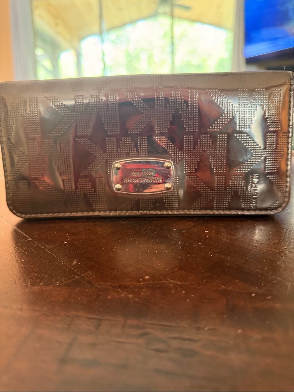 Michael Kors wallet is a Jet Set Monogram Mirror